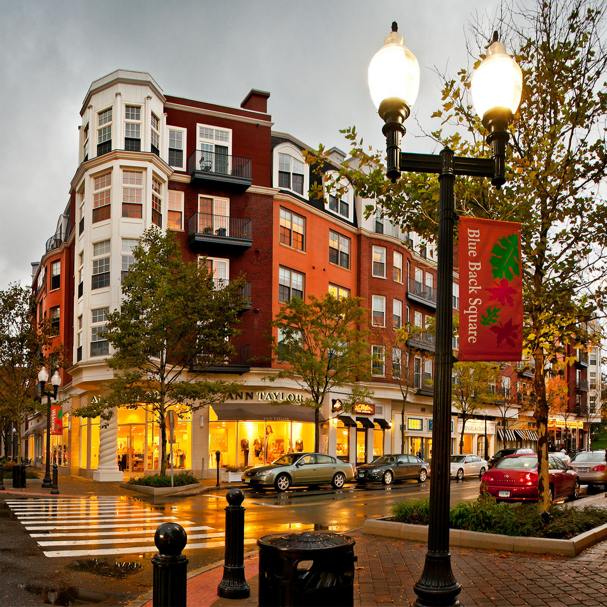 Blue Back Square - Lord & Taylor  West Hartford